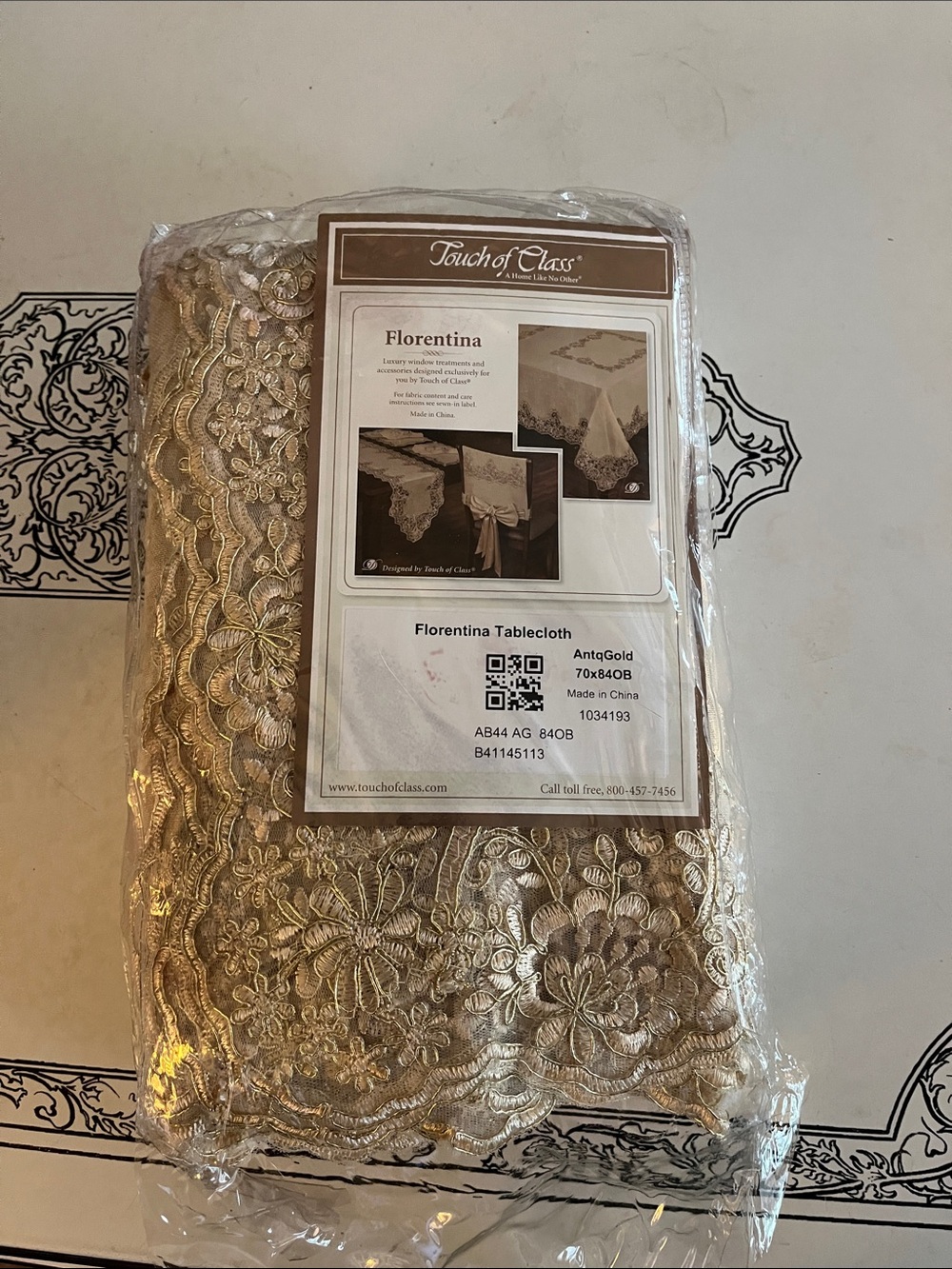 Florentina Antique Gold Embroidered Tablecloth Oblong 70x84 New in Package